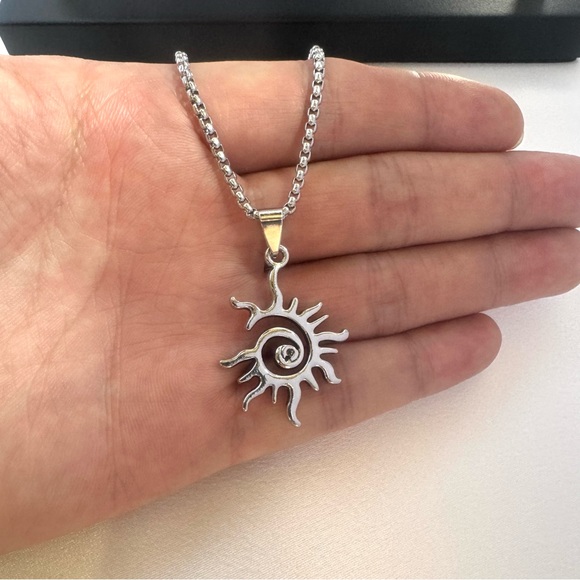 Sun Pendant Necklace for Men Women Streetwear Punk Hip Hop Unisex Style - Picture 6 of 8